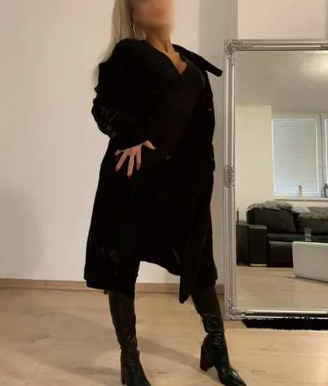 Charlotte, 24