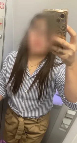 Ellie, 38