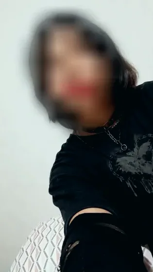 Emilie, 18