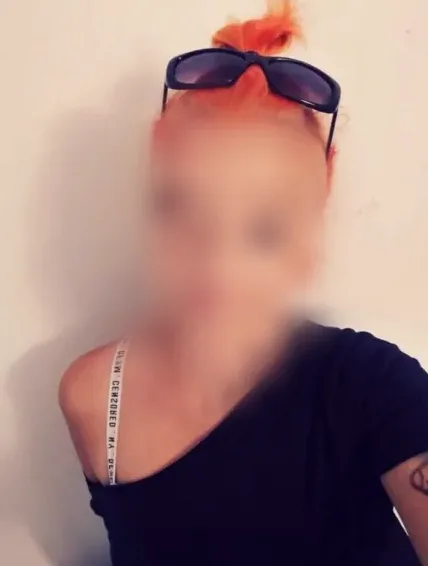 Emina, 35