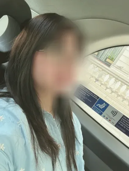 Emina, 35