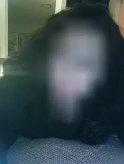Julie, 39