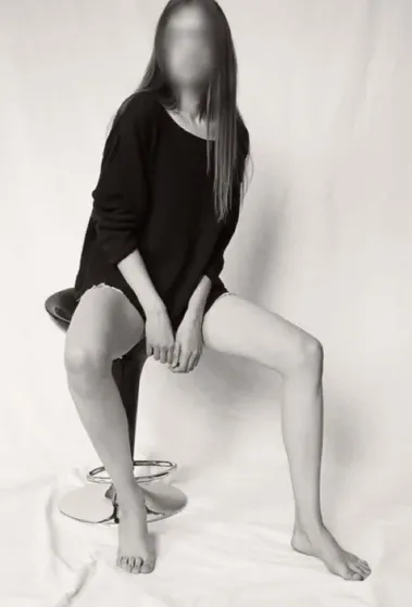 Maja, 28