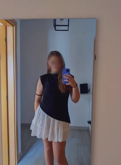 Marianne, 18