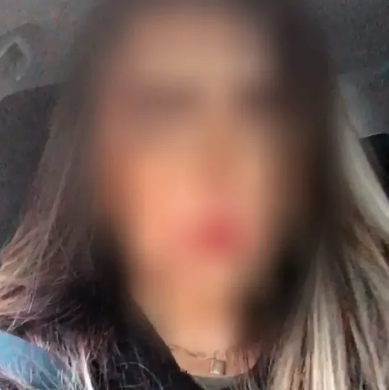 Nadia, 39