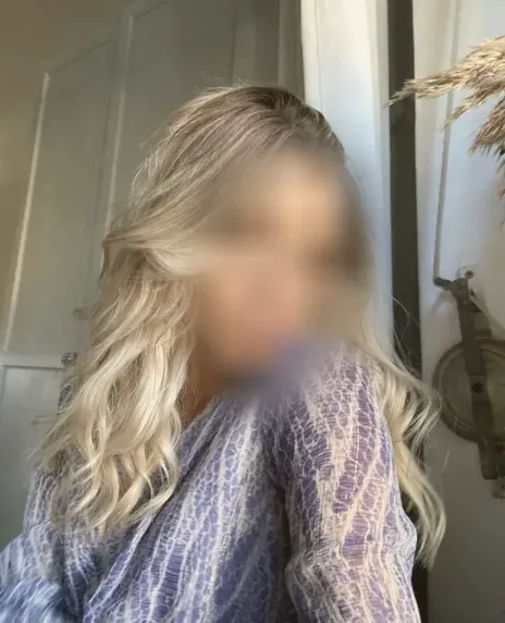 Nora, 20