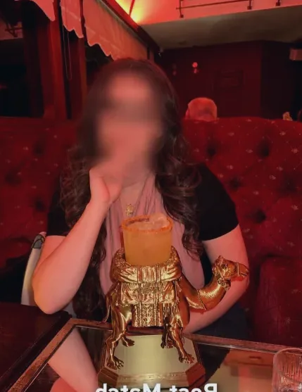 Nora, 34