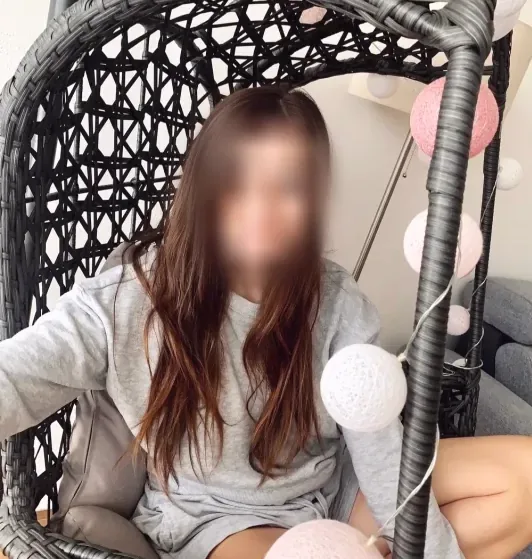 Nora, 28