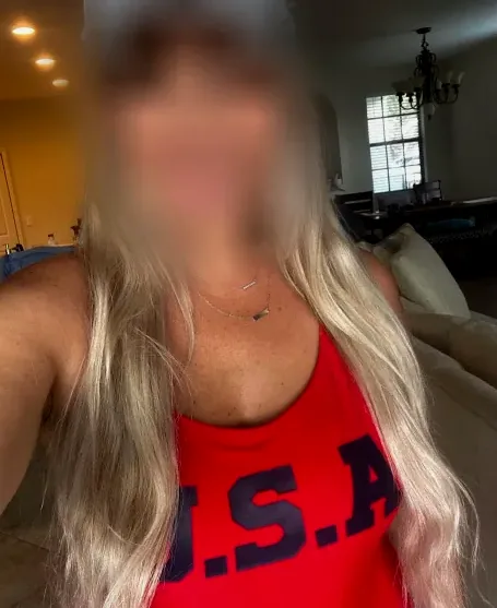 Signe, 38