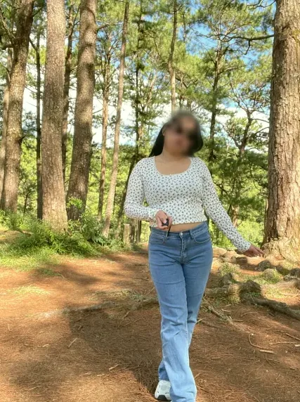 Simone, 28